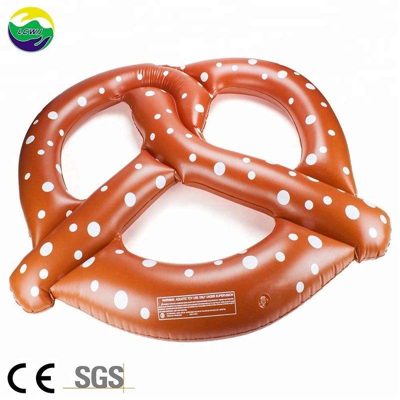 Grote brood water plezier PVC opblaasbare pretzel Float Ring zwembad Floats voor volwassenen