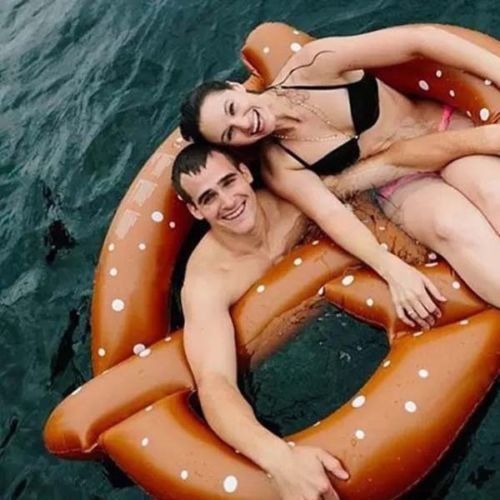 Grote brood water plezier PVC opblaasbare pretzel Float Ring zwembad Floats voor volwassenen