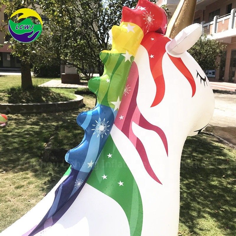 PVC eenhoorn buiten opblaasbaar speelgoed 100kg sprinkler geschenken mat leverancier voor de grond